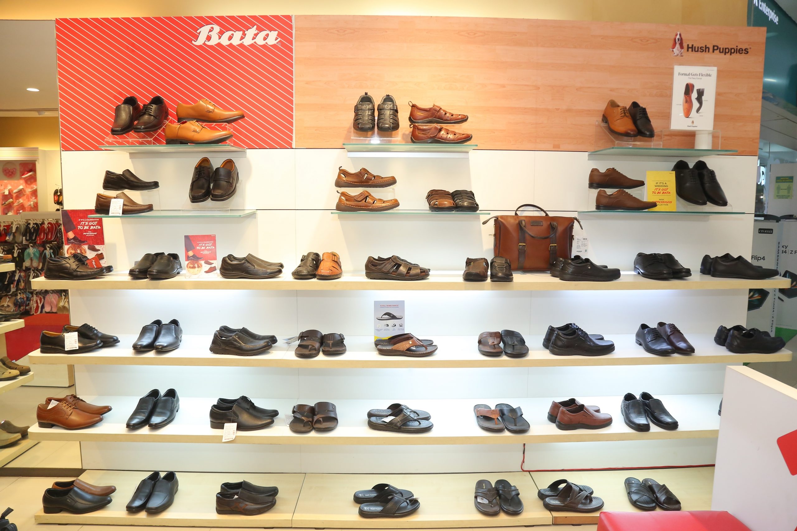 Bata showroom in deals meenakshi mall